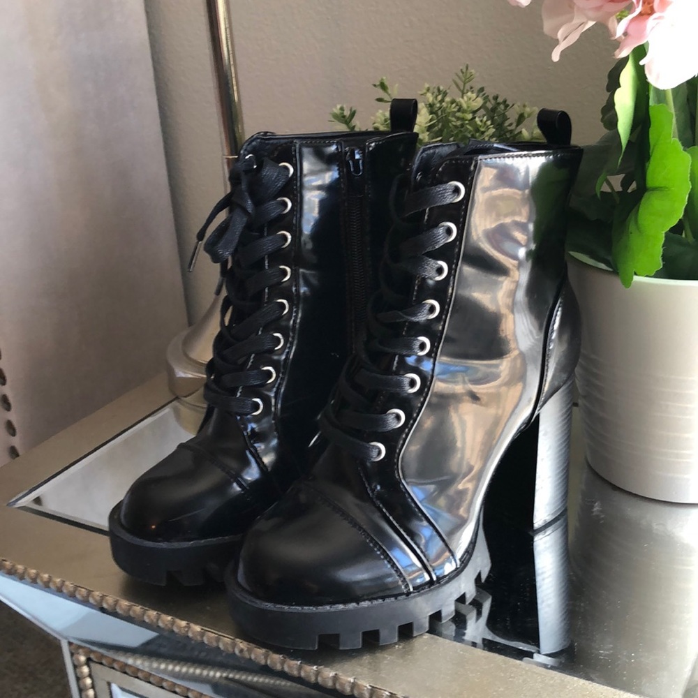Combat boots with heels